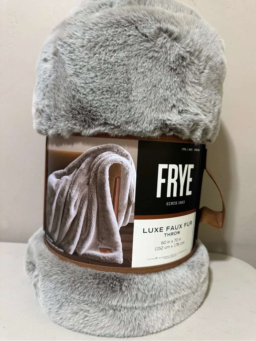 NEW Frye Luxe Faux Fur Reverses Throw Blanket 60 In x70 In Gray